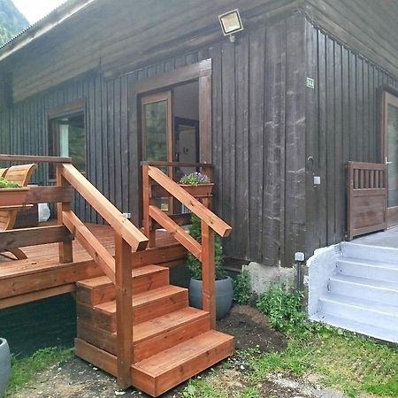 Chalet 8 Personnes + Grand Terrain Et Riviere Entremont エクステリア 写真