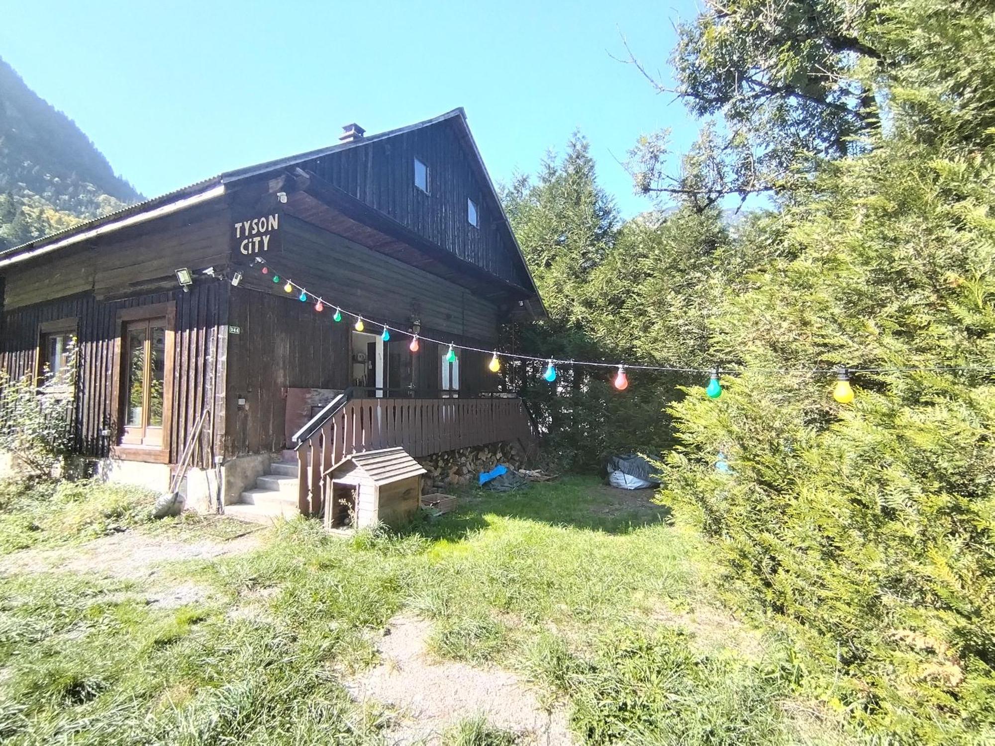 Chalet 8 Personnes + Grand Terrain Et Riviere Entremont エクステリア 写真