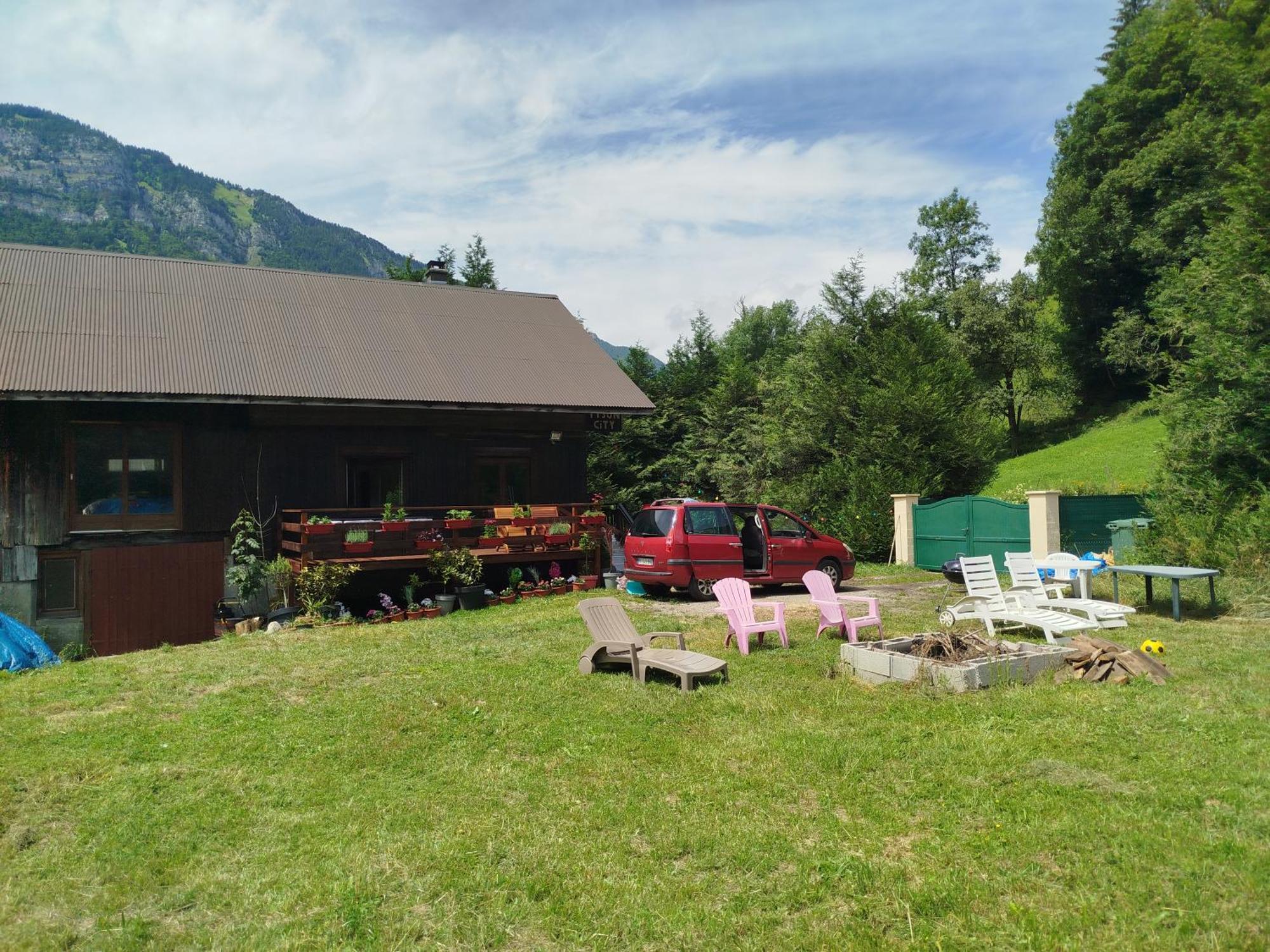 Chalet 8 Personnes + Grand Terrain Et Riviere Entremont エクステリア 写真
